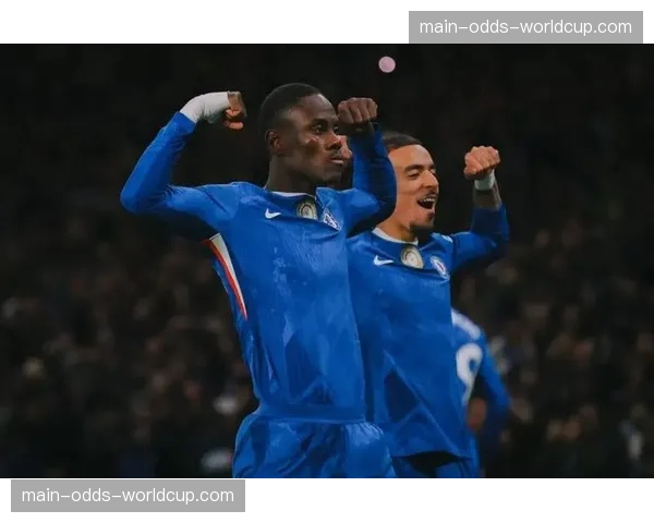 切尔西新援中场已参与合练,教练组看重其转换中的传球视野 切尔西新援中场已参与合练,教练组看重其转换中的传球视野